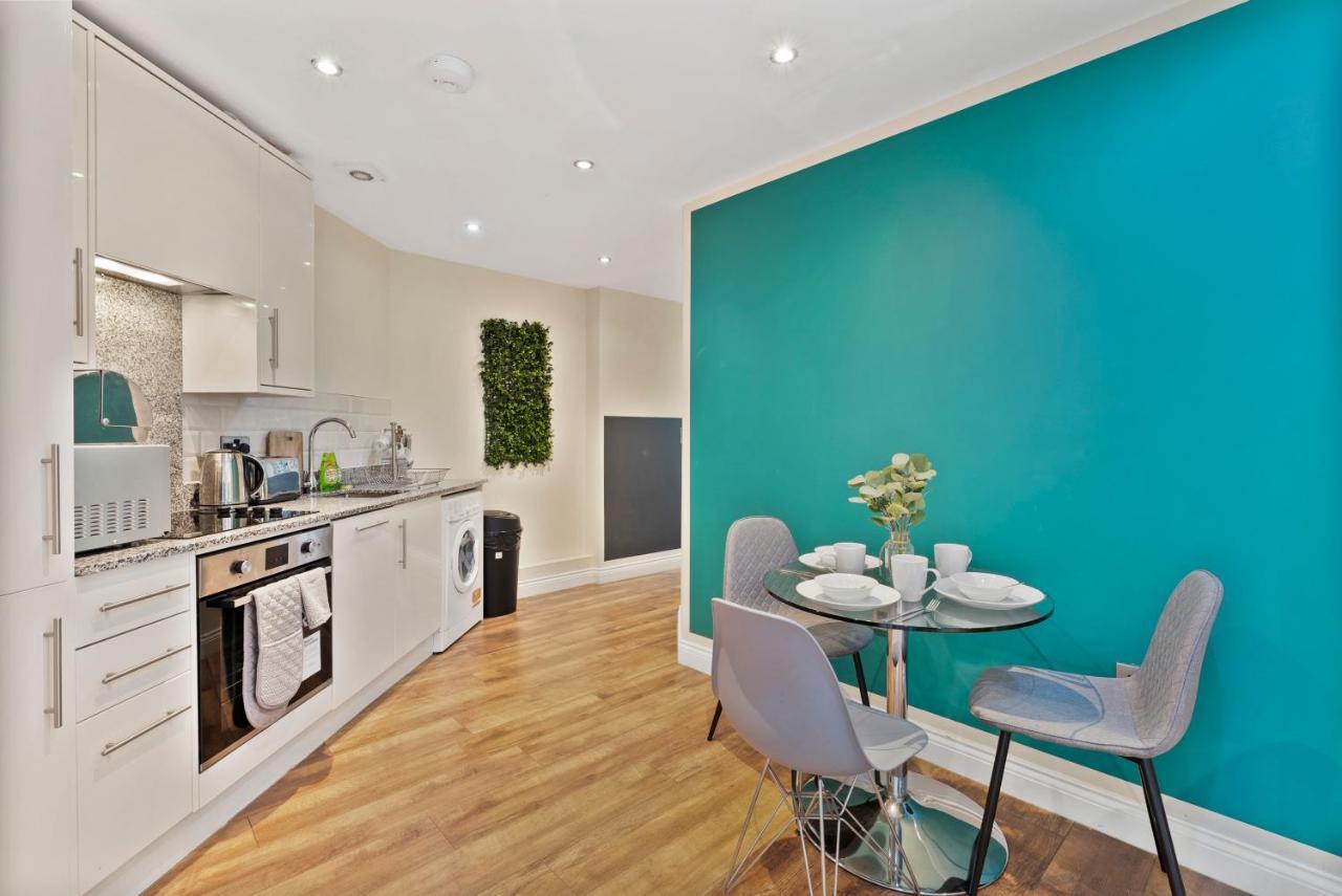 Central Leeds Gem - Parking - Sleeps 6 Apartment Luaran gambar