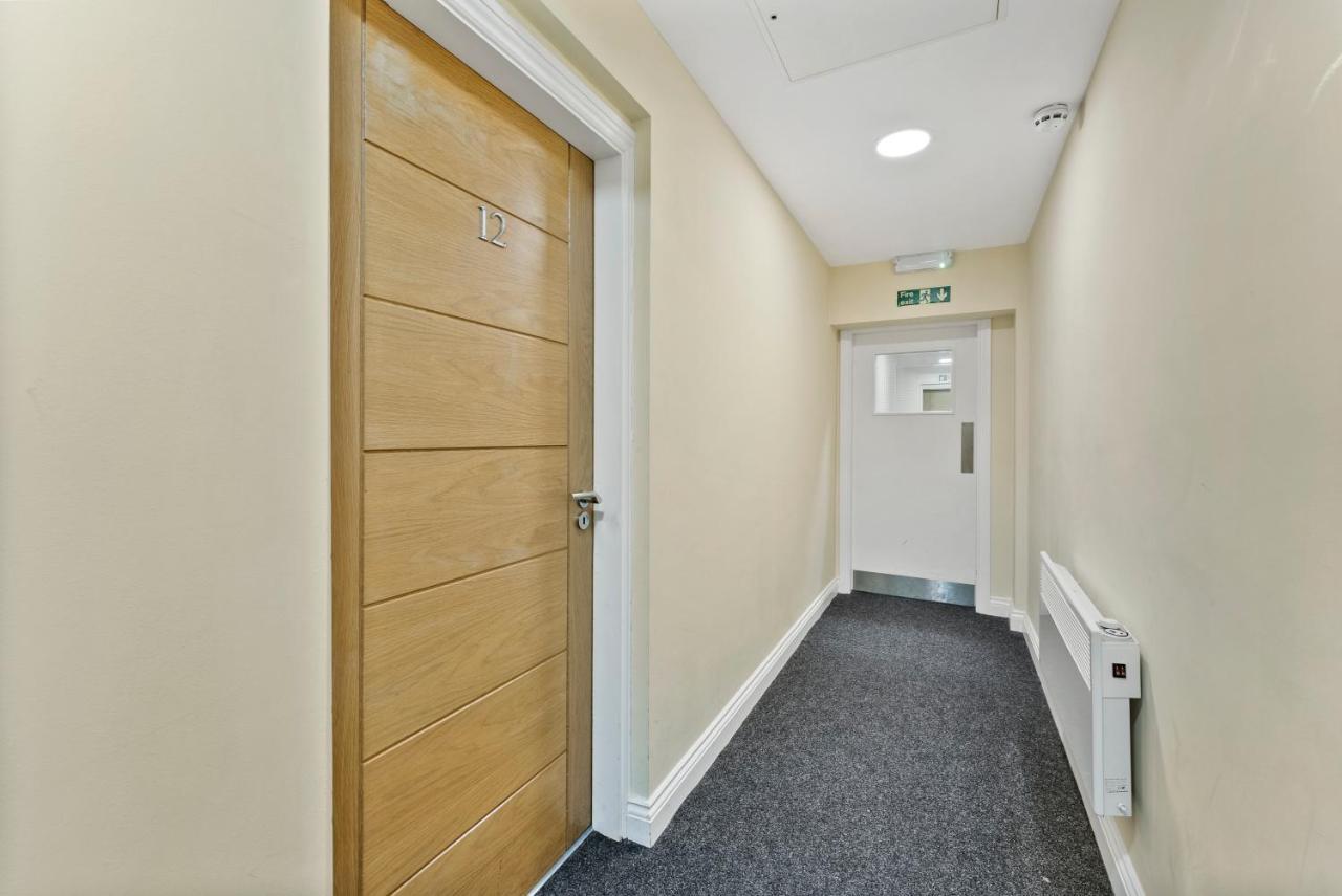 Central Leeds Gem - Parking - Sleeps 6 Apartment Luaran gambar