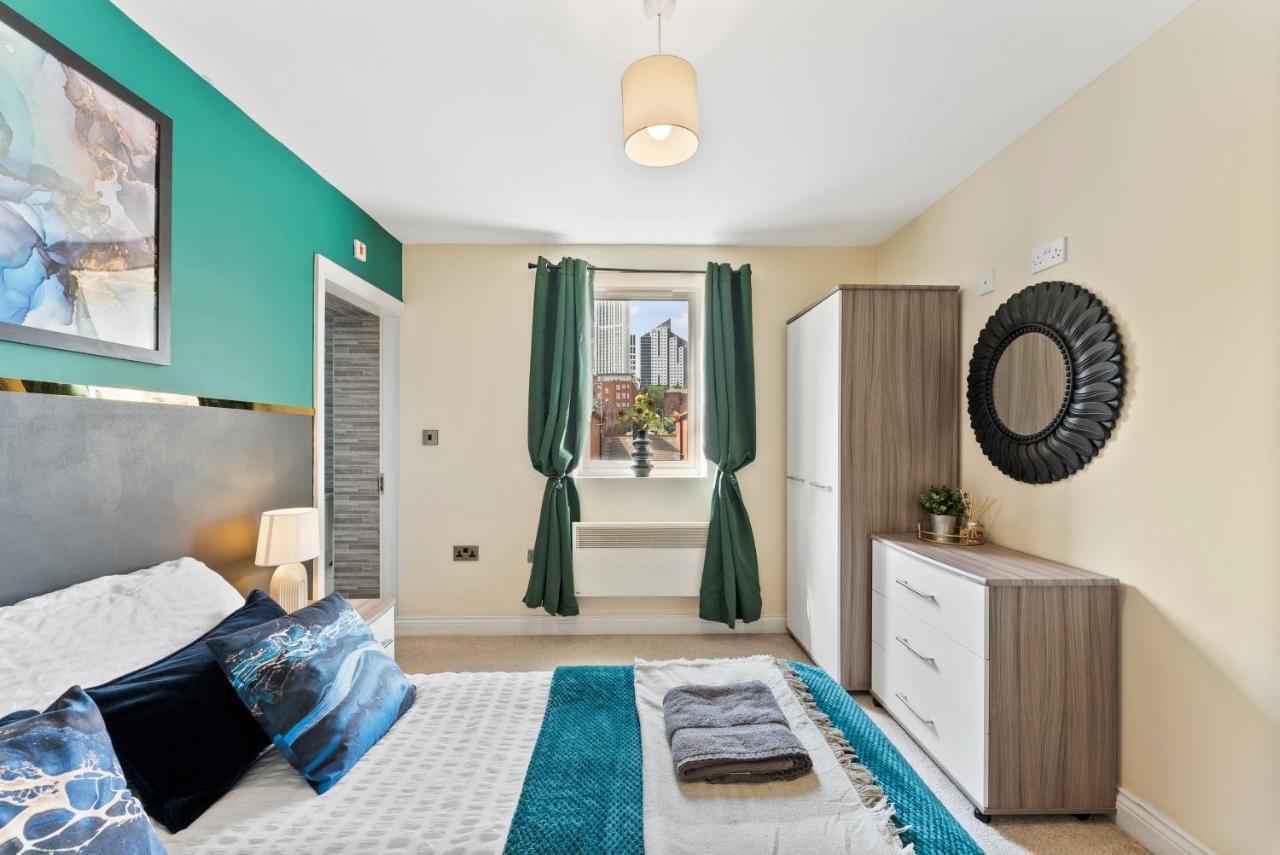 Central Leeds Gem - Parking - Sleeps 6 Apartment Luaran gambar